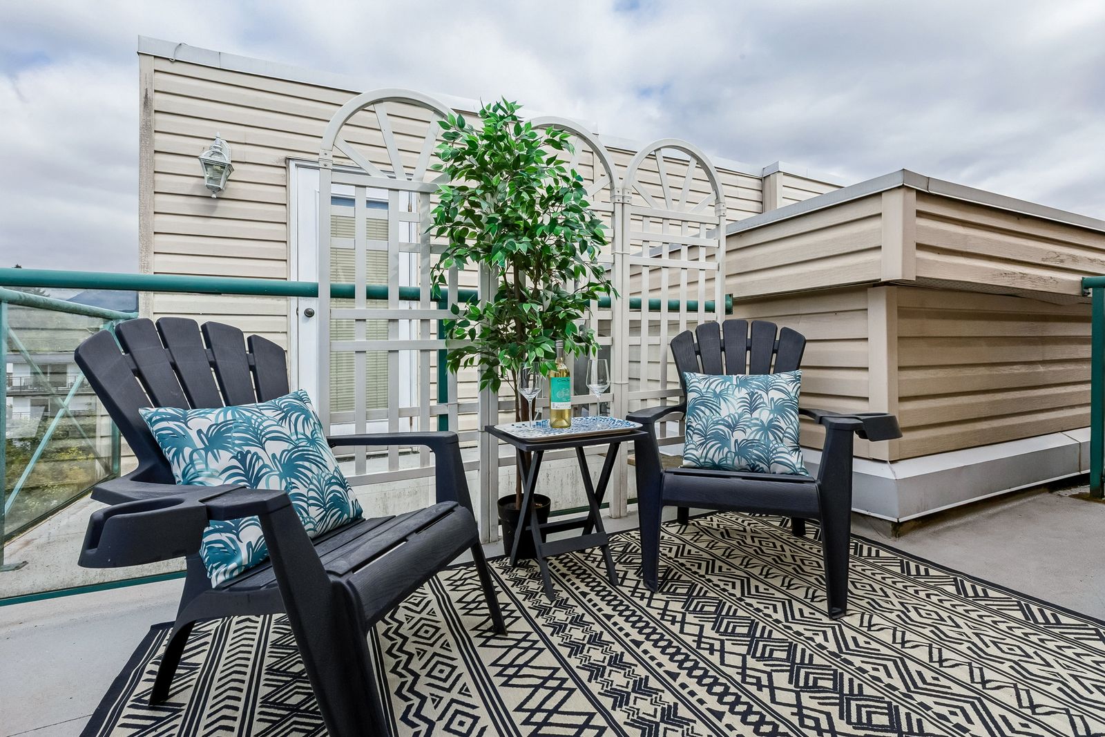 #303 – 131 W. 20th